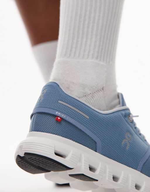 ON Cloud 6 all day trainers in blue  , 2 of 5