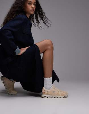 On Running ON Cloud 6 performance all day trainers in orange