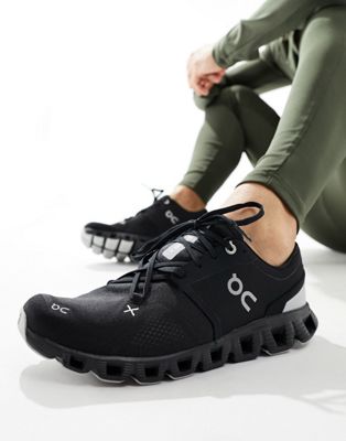 ON Cloud X 3 running trainers in black