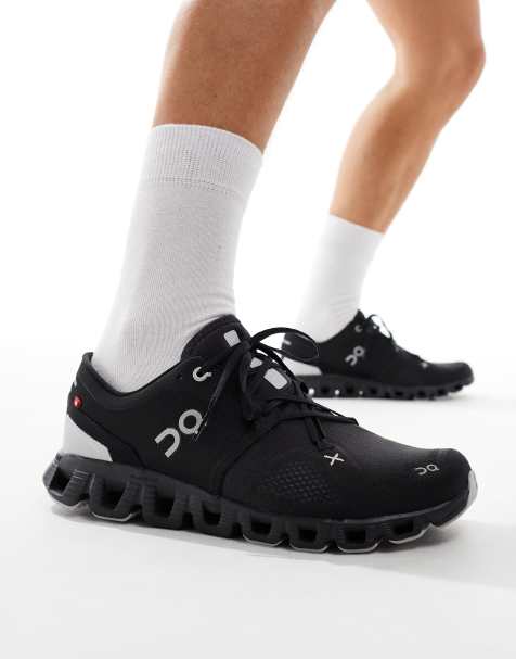 ON Cloud X 3 running trainers in black