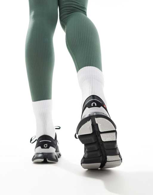 ON Cloud X 3 training trainers in black, 5 of 5
