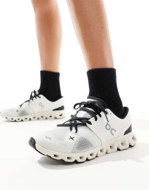 ON Cloud X 3 training trainers in white and black