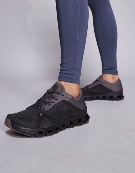 ON - Cloud X 4 AD - Sorte træningssneakers  