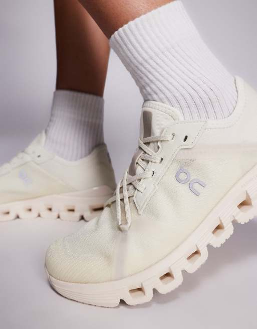 ON Cloud X 4 AD training trainers in white  , 3 of 5