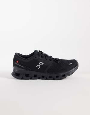 ON Cloud X 4 training trainers in all black