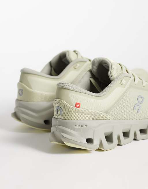 ON Cloud X 5 training trainers in stone, 2 of 5