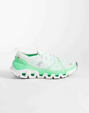 ON Cloud X Tempo training trainers in white and green