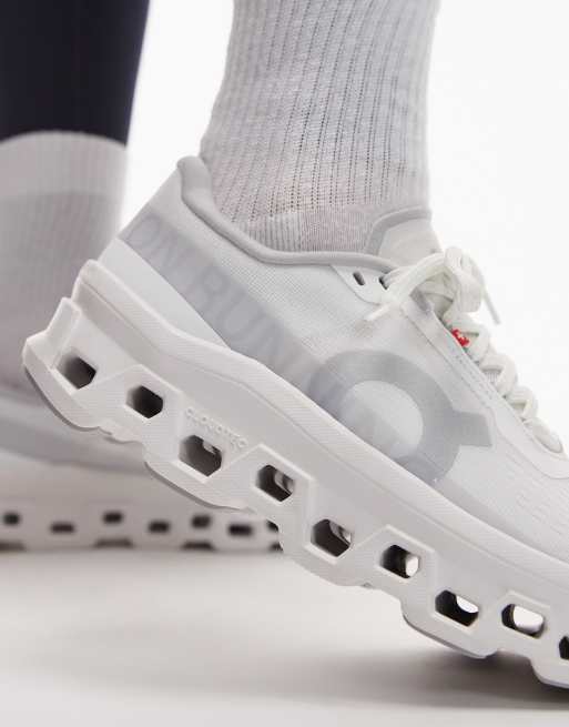 ON Cloudmonster 1 sneakers da corsa bianche, 4 di 5