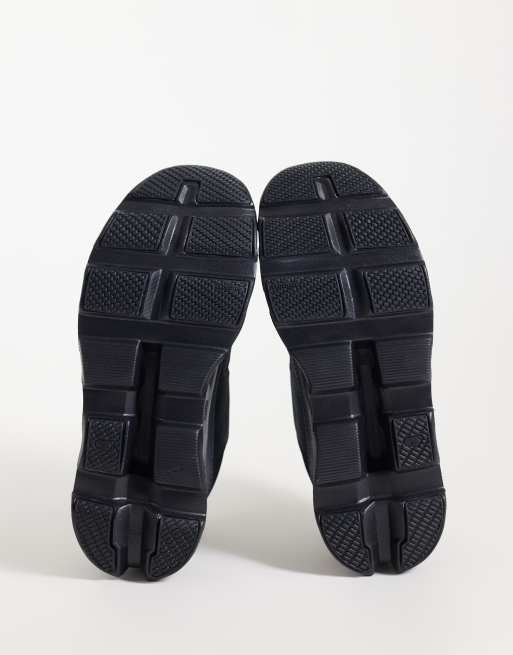 ON Cloudmonster 1 waterproof running trainers in triple black, 5 of 5