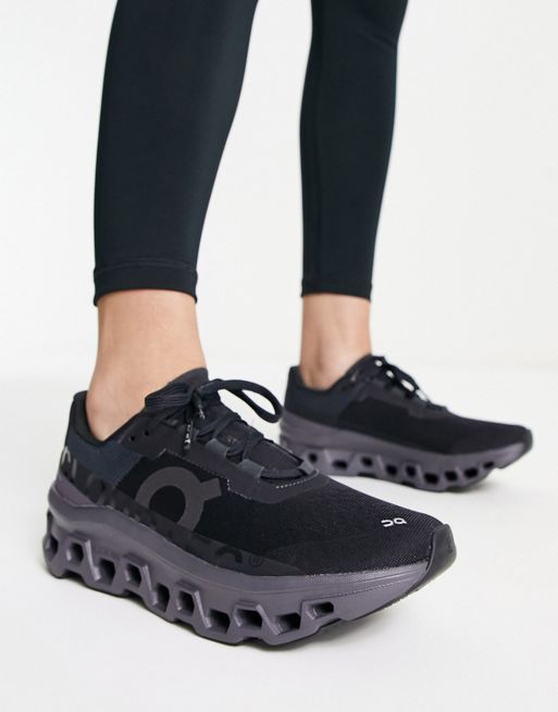  ON Cloudmonster running trainers in triple black