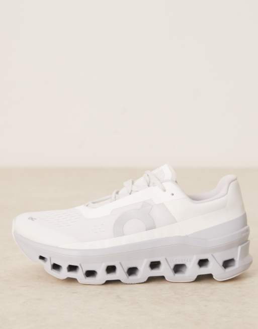 ON Cloudmonster running trainers in white and grey, 2 of 5