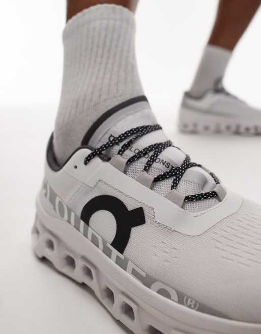 ON Cloudmonster running trainers in white , 4 of 5