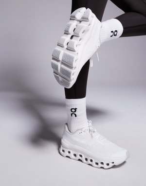ON Cloudmonster Void running trainers in white