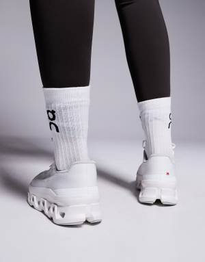 ON Cloudmonster Void running trainers in white