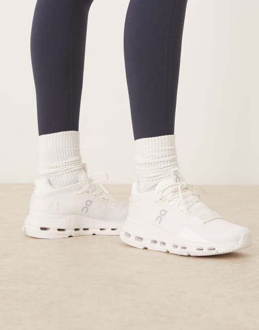 ON – Cloudnova 2 – All-Day-Sneaker ganz in Weiß, 3 von 5