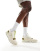 Thumbnail 1 van 5