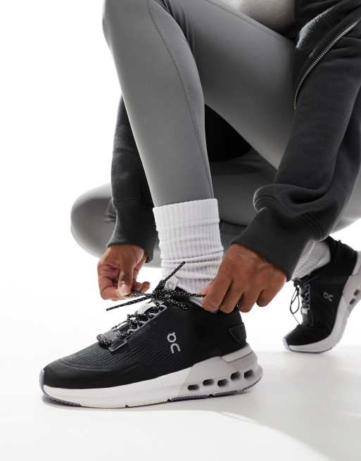 ON - Cloudnova Flux All Day - Sorte sneakers