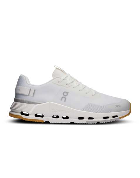 On Cloudnova Form 2 All Day Sneaker in Weiß und Elfenbein - view 1