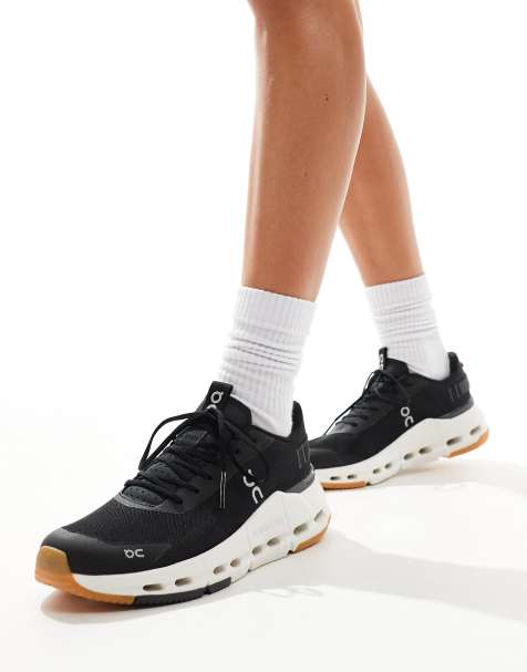 ON - Cloudnova Form 2 All Day - Sorte og hvide sneakers - view 1