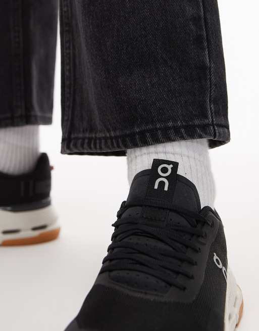 ON Cloudnova Form 2 all day trainers in black and white, 4 of 5