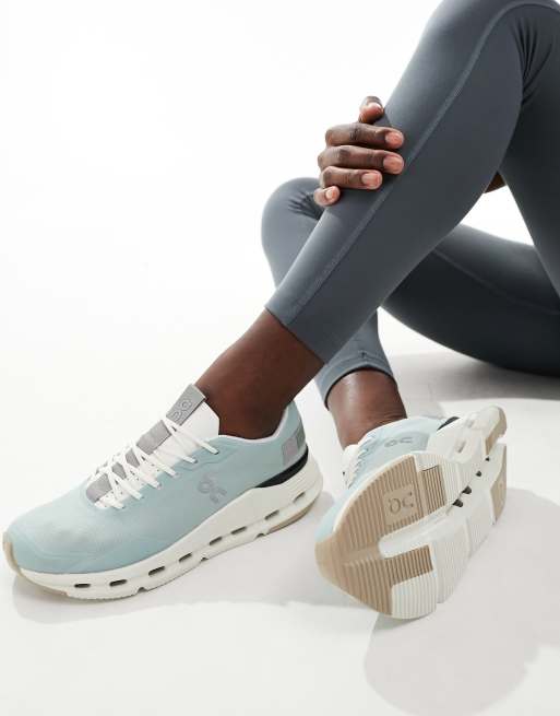 ON Cloudnova Form trainers in mineral green
