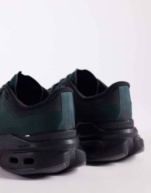 ON Cloudpulse 2 training trainers in dark green, 2 of 5