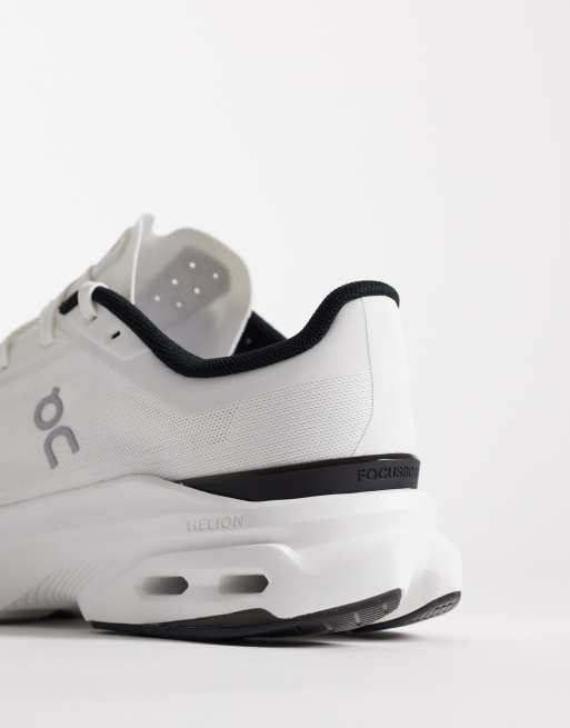 ON Cloudpulse 2 training trainers in white, 2 of 5