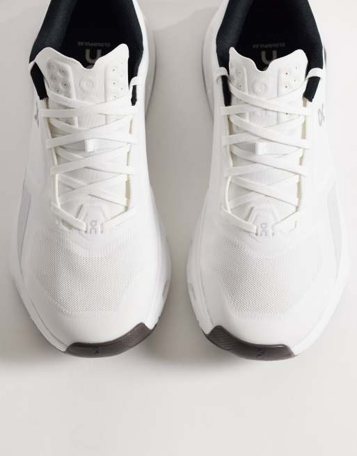 ON Cloudpulse 2 training trainers in white, 4 of 5