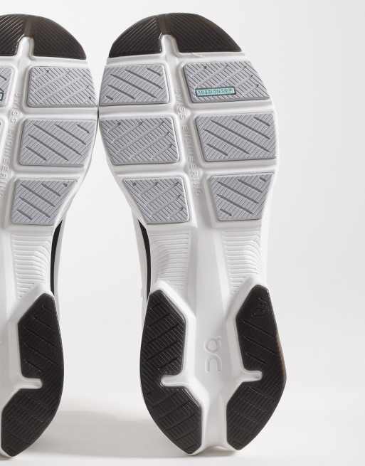 ON Cloudpulse 2 training trainers in white, 5 of 5