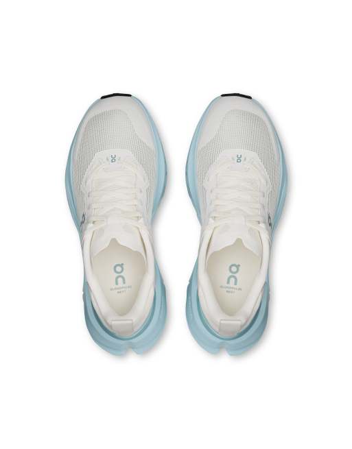 On Cloudpulse next training trainers in ivory topaz, 2 of 4