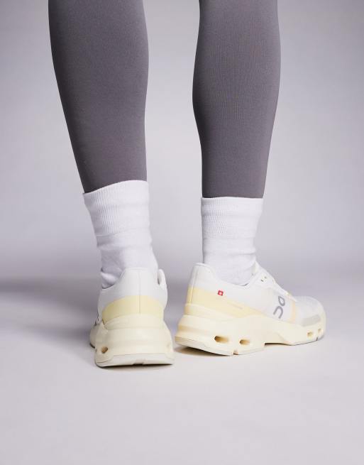 ON - Cloudpulse - Training - Sneakers in geel  , 4 van 5