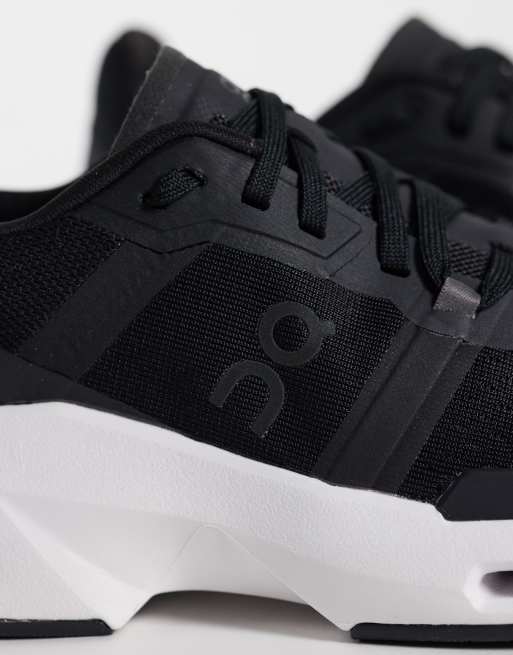 ON Cloudpulse training trainers in black and white, 3 of 5