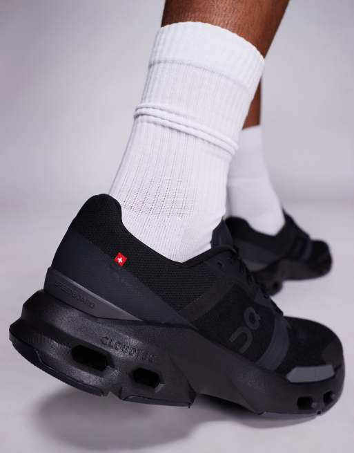 ON Cloudpulse training trainers in black eclipse , 4 of 5