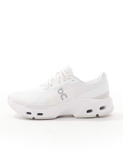 ON Cloudpulse training trainers in triple white, 2 of 5