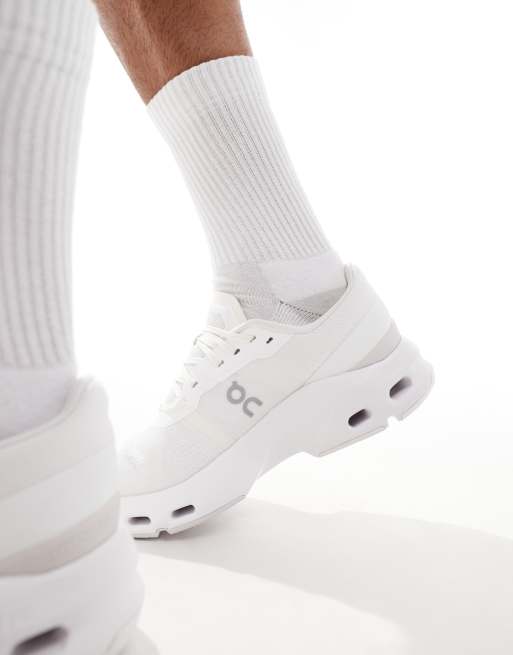 ON Cloudpulse training trainers in triple white, 5 of 5