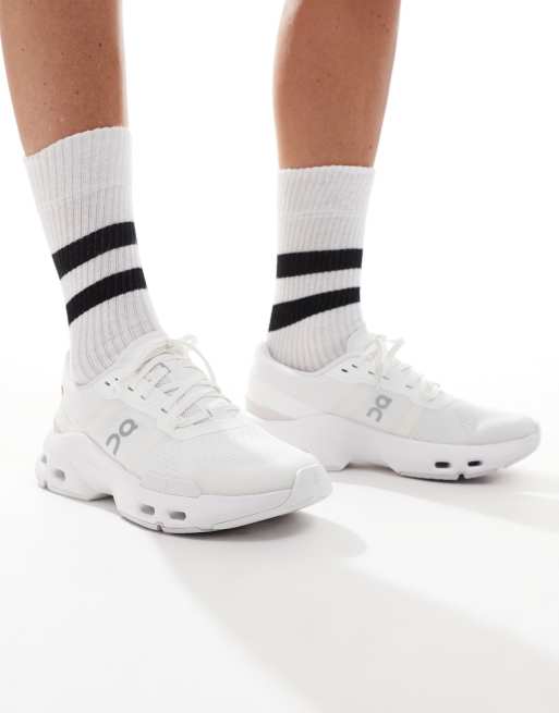 ON Cloudpulse training trainers in white