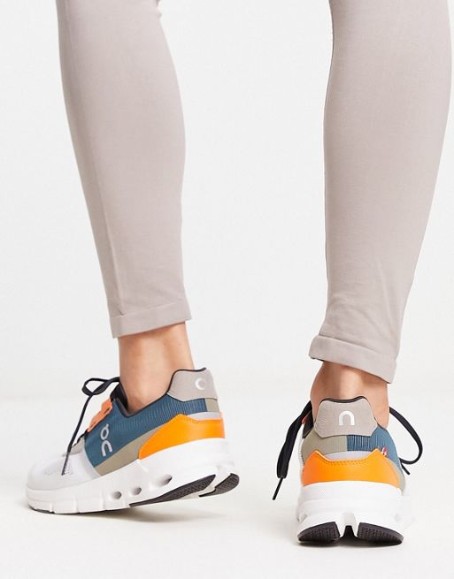 ON Cloud 5 trainers in grey and peach