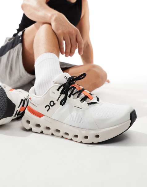 ON - Cloudrunner 2 - Løbesneakers i hvid og beige - view 1