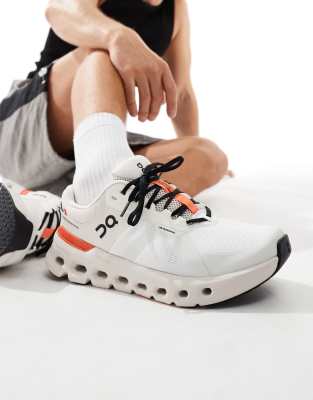 ON Cloudrunner 2 running trainers in white and beige φωτογραφία