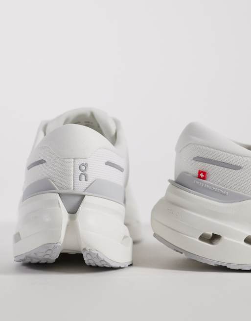 ON - Cloudrunner 3 - Hardloopsneakers in wit, 2 van 5