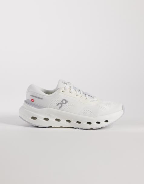 ON - Cloudrunner 3 - Hvide løbesneakers - view 1