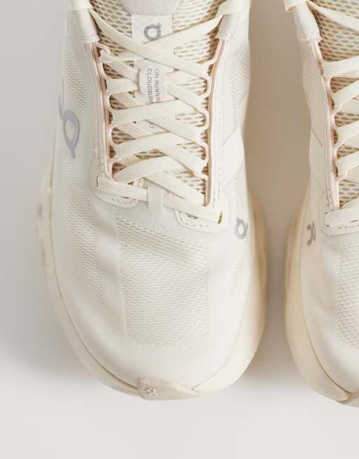 ON – Cloudsurfer Next – Beige löparskor, 3 av 5