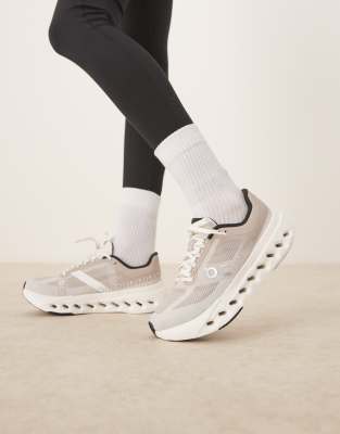 ON - Cloudsurfer Next - Lauf-Sneaker in Beige-Neutral