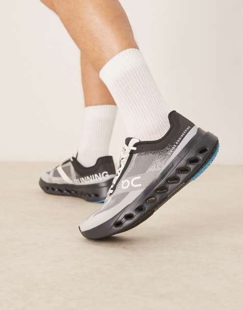 ON Cloudsurfer Next running trainers in black - view 1