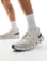 Thumbnail 1 van 5