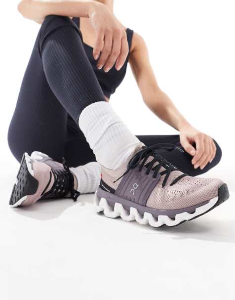 ON Cloudswift 3 running trainers in plum and black - view 1