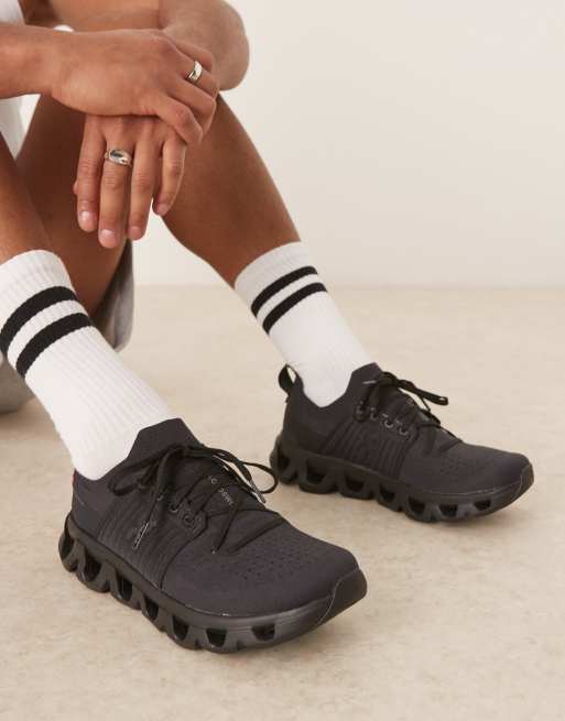 ON Cloudswift 4 running trainers in black, 2 of 5