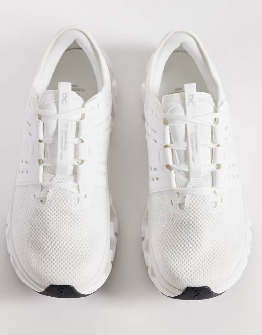 ON Cloudswift Amp running trainers in ivory, 3 of 5
