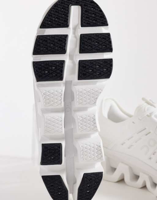 ON Cloudswift Amp running trainers in ivory, 5 of 5