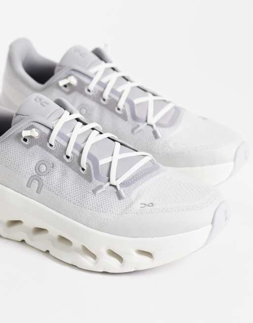 ON Cloudtilt All Day trainers in grey and silver , 3 of 5